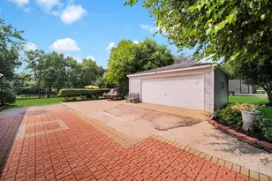 28W575 Barnes Ave, West Chicago, IL 60185 - Photo 3