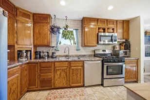 132 Walnut Ct, Mundelein, IL 60060 - Photo 7
