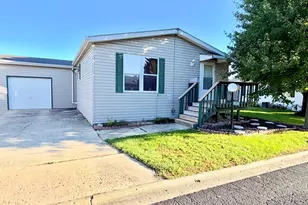 452 B Meadowlark Cir, Sandwich, IL 60548 - Photo 1