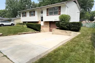 6875 Glenwood Ln, Hanover Park, IL 60133 - Photo 1