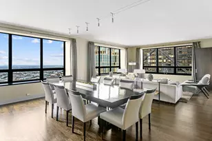 180 E Pearson St, Chicago, IL 60611 - Photo 9