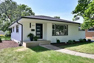800 S Swain Ave, Elmhurst, IL 60126 - Photo 1