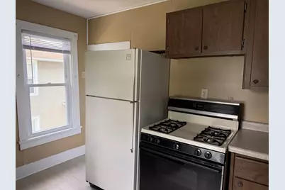 2317 2nd Street #2, Peru, IL 61354 - Photo 5