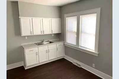 325 N 7th Street, Dekalb, IL 60115 - Photo 3