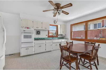 137 W Glengate Avenue, Chicago Heights, IL 60411 - Photo 11