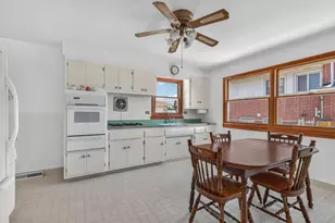 137 W Glengate Ave, Chicago Heights, IL 60411 - Photo 11