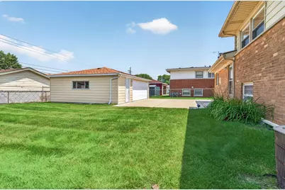 137 W Glengate Avenue, Chicago Heights, IL 60411 - Photo 23