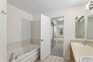 4930 S Cornell Ave, Chicago, IL 60615 - Photo 27