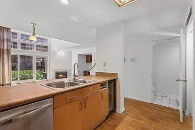 4930 S Cornell Avenue #E, Chicago, IL 60615 - Photo 15