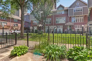 4930 S Cornell Ave, Chicago, IL 60615 - Photo 3