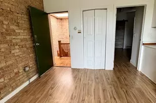 919 W Irving Park Rd, Chicago, IL 60613 - Photo 7