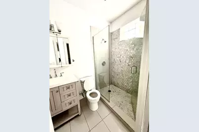 919 W Irving Park Road #3F, Chicago, IL 60613 - Photo 5