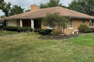 435 S Stratford Ave, Elmhurst, IL 60126 - Photo 1