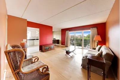 201 N Vail Avenue #307, Arlington Heights, IL 60004 - Photo 3