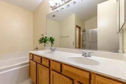 1283 Georgetown Way, Vernon Hills, IL 60061 - Photo 25