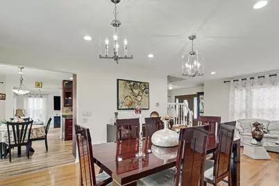 1709 Liberty Court, Mount Prospect, IL 60056 - Photo 9