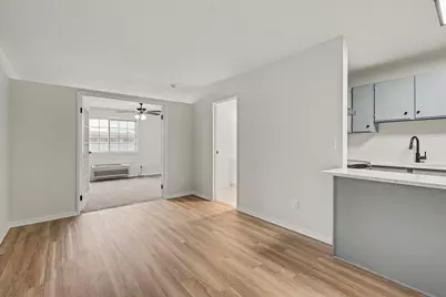 3170 W Monroe Street #212, Waukegan, IL 60085 - Photo 3