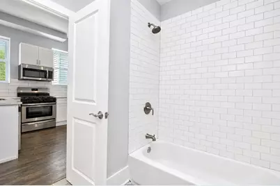 2007 S Allport Street #3R, Chicago, IL 60608 - Photo 5