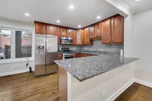 1715 W Thome Ave, Chicago, IL 60660 - Photo 5