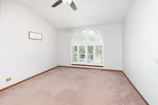 8 Raintree Ct, Cary, IL 60013 - Photo 11