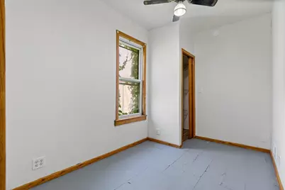 3323 N Hamlin Avenue, Chicago, IL 60618 - Photo 15