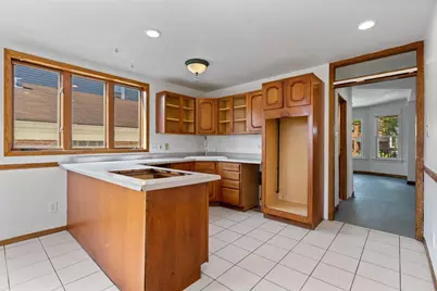 3323 N Hamlin Avenue, Chicago, IL 60618 - Photo 9