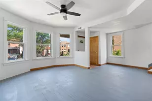 3323 N Hamlin Ave, Chicago, IL 60618 - Photo 5