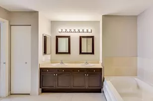 720 W Randolph St, Chicago, IL 60661 - Photo 13