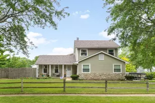 300 Oakbrook Ct, Bartlett, IL 60103 - Photo 1