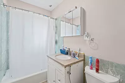 2751 W Arthur Avenue #2, Chicago, IL 60645 - Photo 11