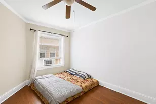2751 W Arthur Ave, Chicago, IL 60645 - Photo 9