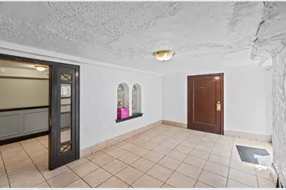2751 W Arthur Avenue #2, Chicago, IL 60645 - Photo 3
