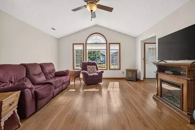 3707 Wine Way, Bloomington, IL 61704 - Photo 5