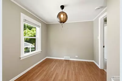125 W Adams Street, Villa Park, IL 60181 - Photo 25
