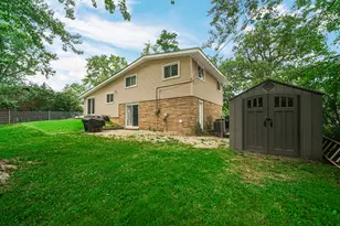 961 N Midlothian Rd, Mundelein, IL 60060 - Photo 25