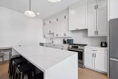 4939 N Damen Avenue #304, Chicago, IL 60625 - Photo 9