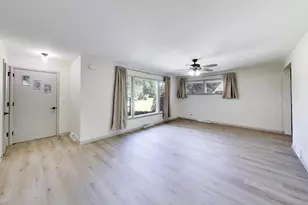 611 W Kimball Ave, Woodstock, IL 60098 - Photo 3