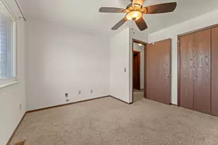 914 Kara Dr, Champaign, IL 61822 - Photo 21