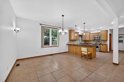 862 Briggs Avenue, Dixon, IL 61021 - Photo 11