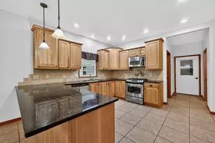 862 Briggs Ave, Dixon, IL 61021 - Photo 13