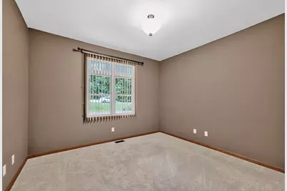 862 Briggs Avenue, Dixon, IL 61021 - Photo 23