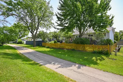 6930 Blue Flag Avenue, Woodridge, IL 60517 - Photo 33