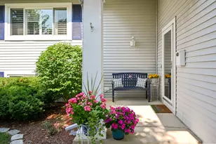 6930 Blue Flag Ave, Woodridge, IL 60517 - Photo 3