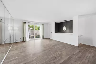 220 Sagamore Court #220, Schaumburg, IL 60194 - Photo 5