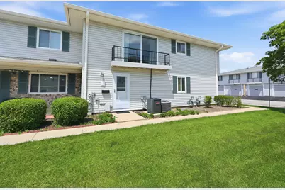 220 Sagamore Court #220, Schaumburg, IL 60194 - Photo 1