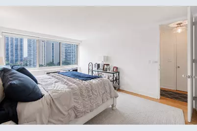 1440 N Lake Shore Drive #9E, Chicago, IL 60610 - Photo 13