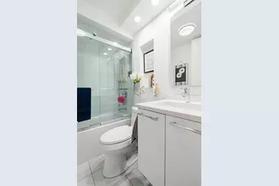 1440 N Lake Shore Drive #9E, Chicago, IL 60610 - Photo 15