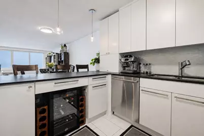 1440 N Lake Shore Drive #9E, Chicago, IL 60610 - Photo 9