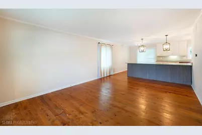751 Alexandra Boulevard, Crystal Lake, IL 60014 - Photo 5
