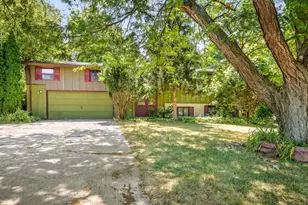 2519 Highcrest Rd, Rockford, IL 61107 - Photo 1